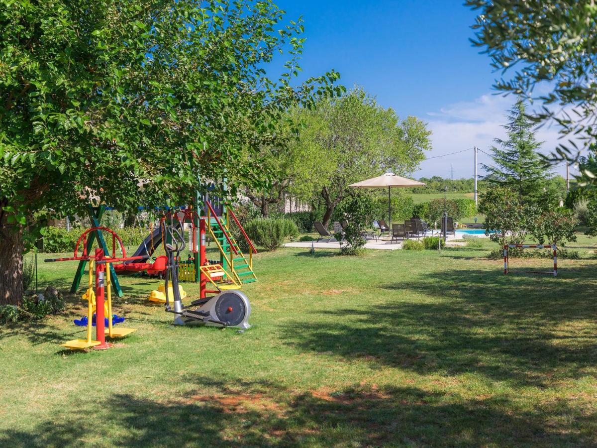 Holiday Home Bozac - VOJ100 Vodnjan Ngoại thất bức ảnh